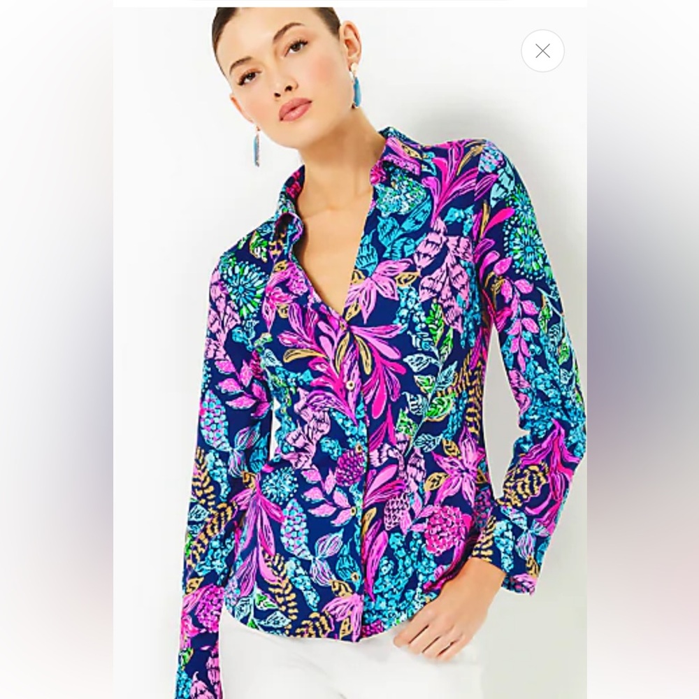 Lilly Pulitzer Marlena button down blouse. Size large.